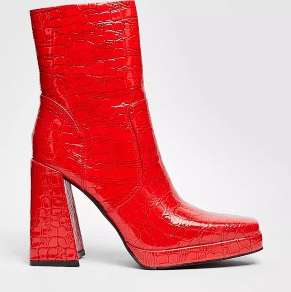 NWOB Discontinued Style Nasty Gal Red Faux Crocodile Square Platform Boots EU39 - Picture 8 of 10